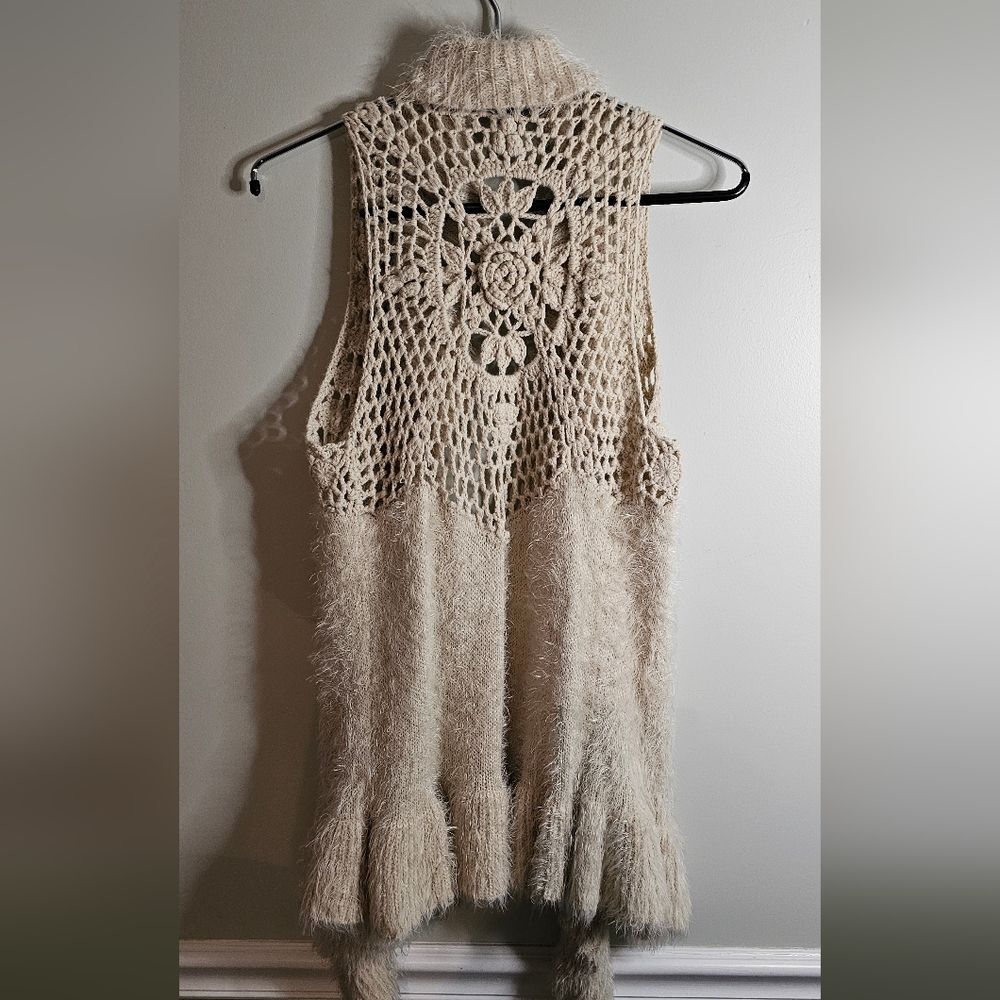 Women's Cream Sleeveless Sweater Vest Size Large - Picture 3 of 5